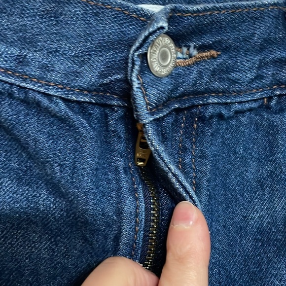 Old Navy size 10 High-rise Dark Wash Blue Jean 5” Shorts Classic Cut-Off Style - Picture 4 of 11